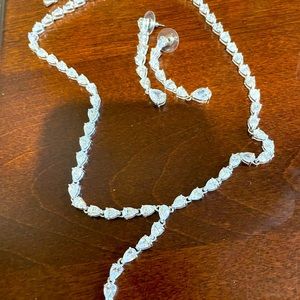 Necklace and earrings set